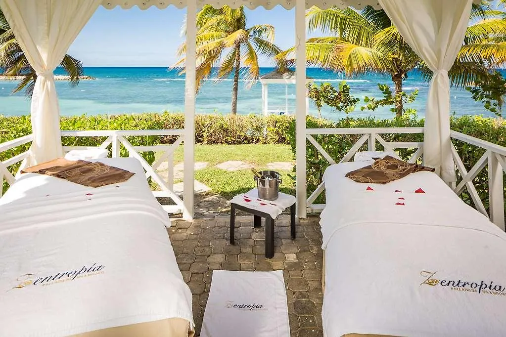 ホテル Grand Palladium Jamaica, All Inclusive Resort & Spa モンテゴ・ベイ